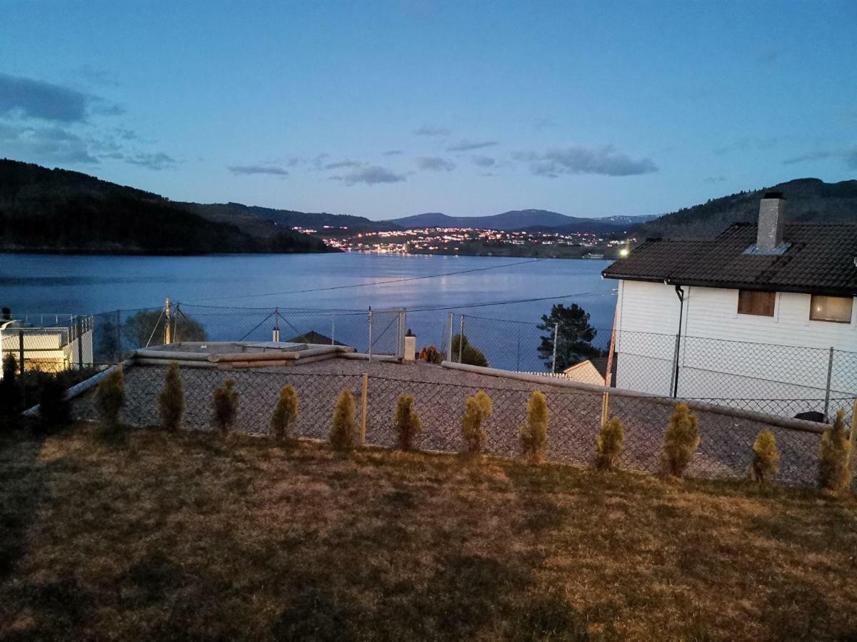 Bjornestrand Fjordside View Bergen Exterior photo