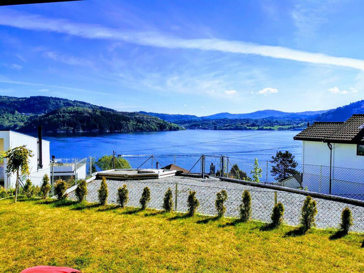 Bjornestrand Fjordside View Bergen Exterior photo